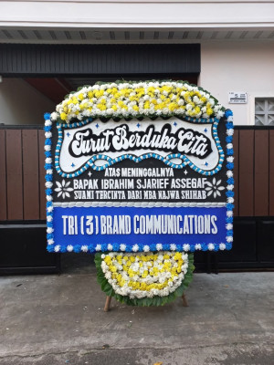 Papan Bunga Duka di Wita Waya